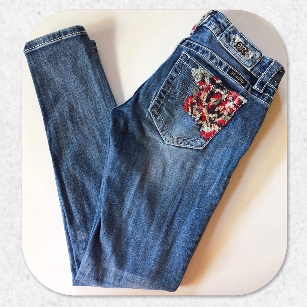 HP!!! Miss Me Sweet Rose Skinny Jeans